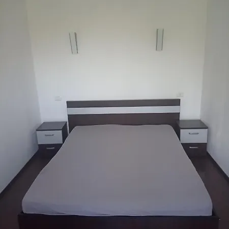 Апартаменты Mamaia Sat Any